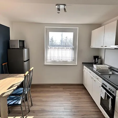 2-zimmer Miroszewska-immobilien *